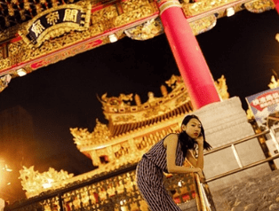 2018年心情短语：世界上没有走不通的路 只有想不通的人　